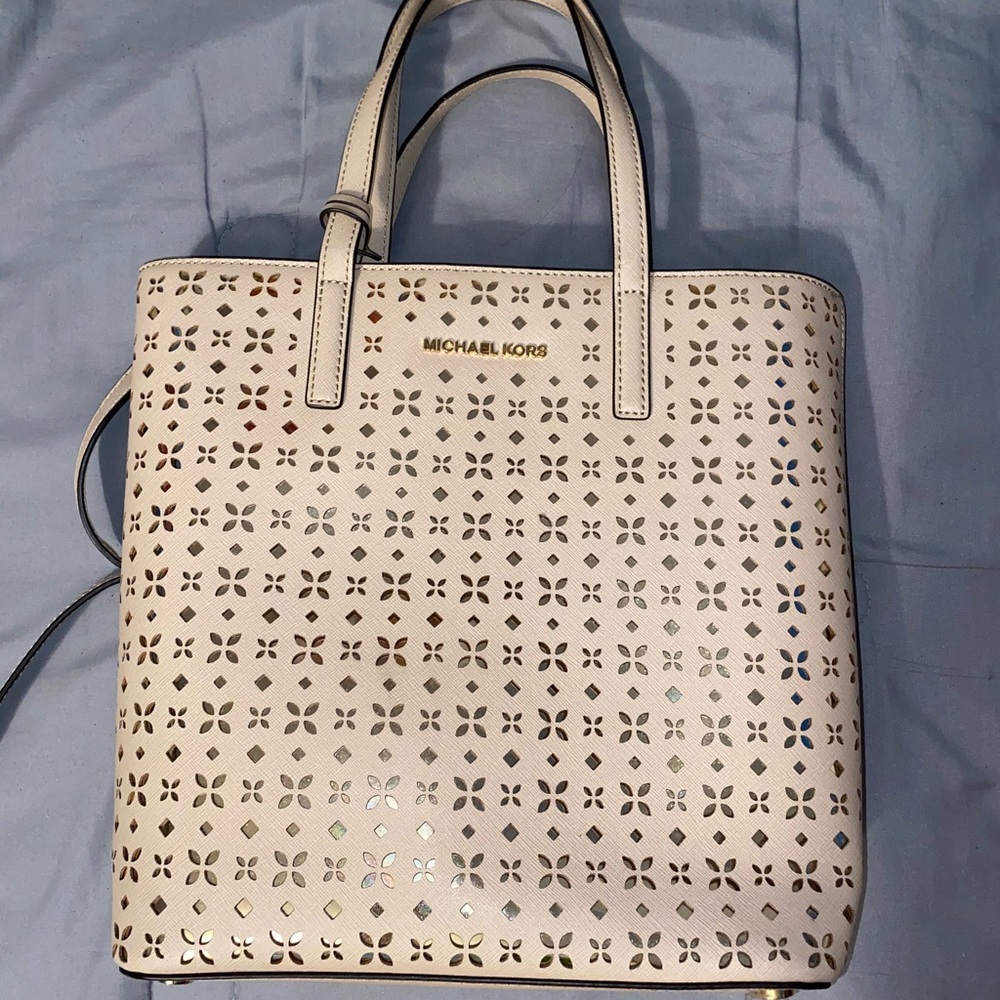 Micheal Kors Tote • Never been used